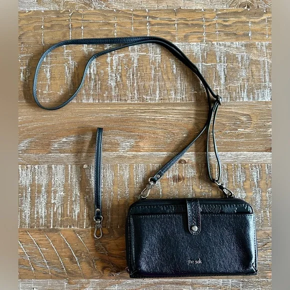 NEW The Sak Black Leather Crossbody/Wristlet Purse with Detachable Straps - Picture 1 of 9